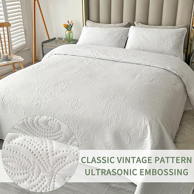Qucover 3-Piece Embossed Bedspread Set – 220x240 cm Lightweight Quilt with 2 Pillowcases 50x75 cm, White Floral Pattern, Ultrasonic Quilted Microfiber Coverlet for All Seasons