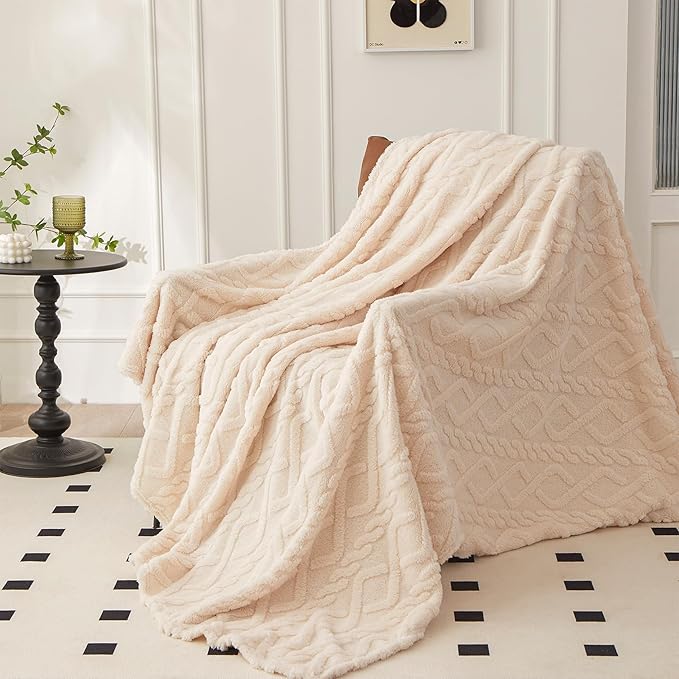 Mezzar Fleece Blanket – 150x200 cm Soft Flannel Throw Blanket for Bed or Sofa, Lightweight & Warm Microfiber Wool-Like Blanket, All-Season Use – White