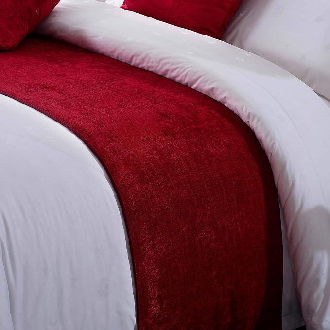 OSVINO Red Vintage Chenille Bed Runner – Retro Decorative Bed Scarf for Bedroom or Hotel, Soft & Durable, 210x50 cm for Queen Bed (150 cm Width)